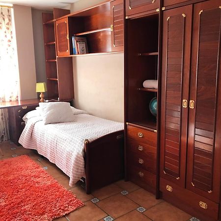 Apartamento Con Amplia Terraza Cerca Del Hospital Clinico Santiago de Compostella Buitenkant foto